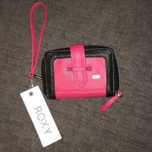 NWT Roxy Wristlet
